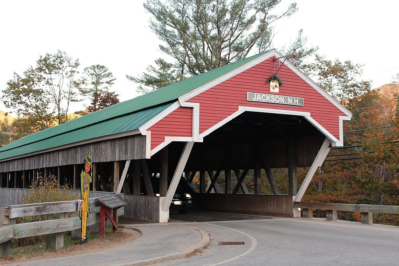 Honeymoon Bridge over the Ellis River in Jackson, New Hampshire, in autumn