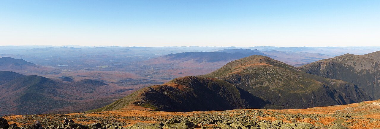 October panorama from the summit of Mount Washington